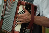 COMUNICAZIONE E MUSICA POPOLARE 